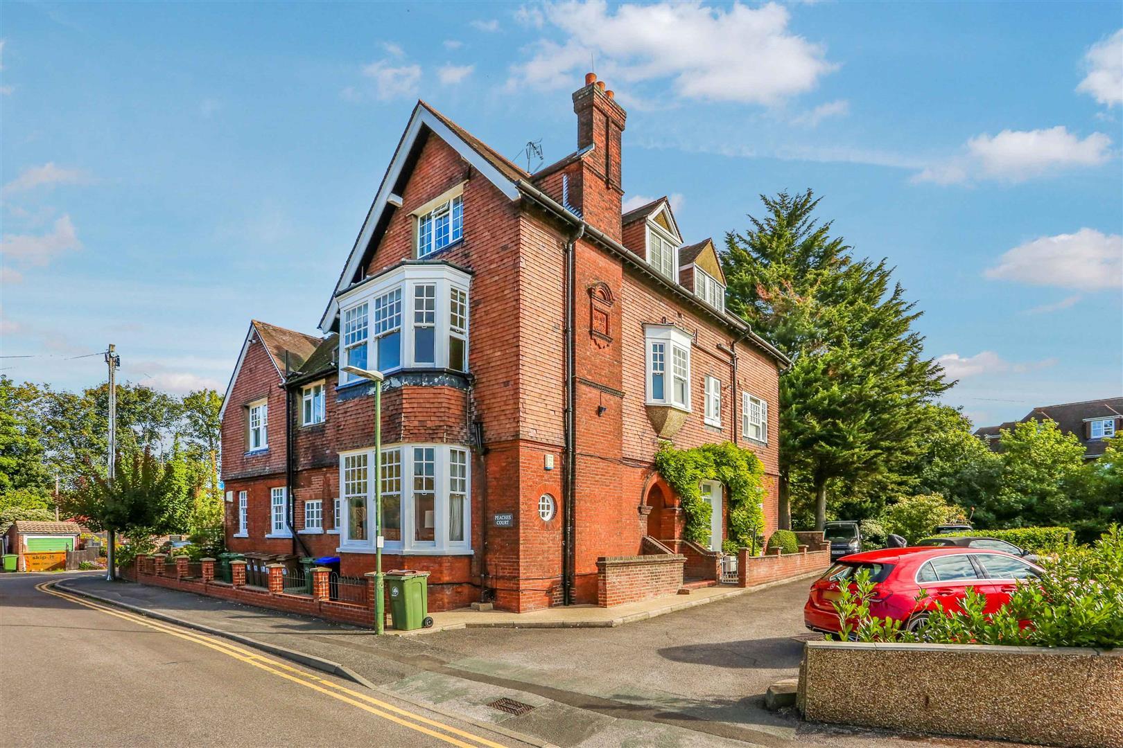 Peaches Close, Cheam Village